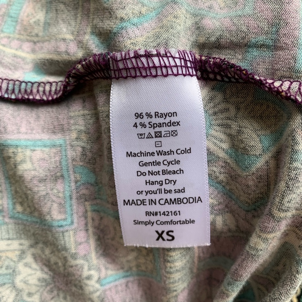 ❤️ LuLaRoe Irma short sleeve tee - Picture 8 of 8